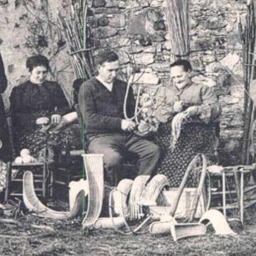 Euskal Herria (Pays Basque)&nbsp;: Famille basque fabricant les chichtera